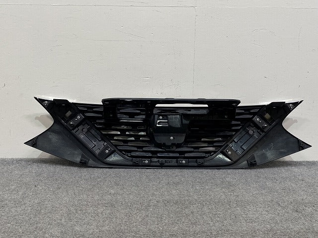ルークス S/X B44A/B47A 純正 フロント グリル/ラジエーターグリル 62310 7NE0A 62310-7NE0A ブラック ソリッド 日産(143142)