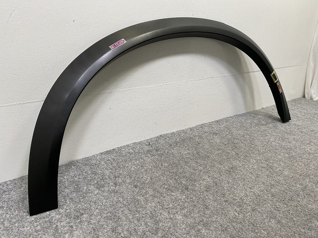 新品!XC90 純正 右 リア フェンダーアーチモール/オーバーフェンダー 31378165 V39790019 未塗装 ボルボ(143159)