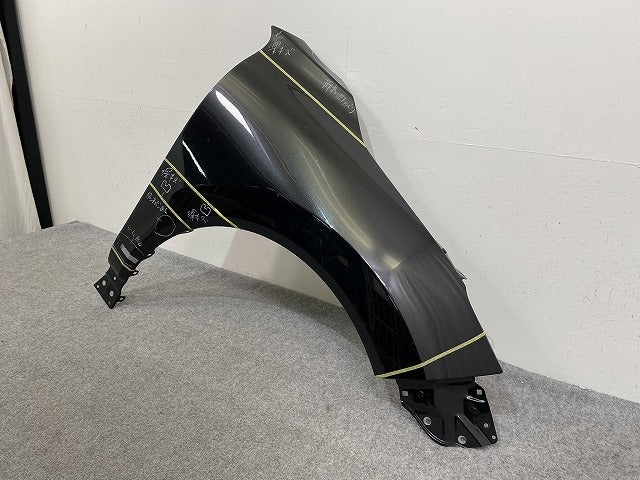 ハリアー 80系/MXUA80/MXUA85 ハイブリッド/AXUH80/AXUH85 PHEV/AXUP85 純正 右 フロント フェンダー プレシャスブラックパール (143162)