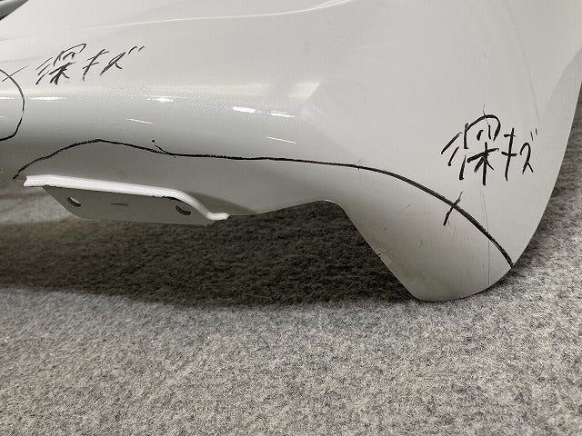 タント LA650S/LA660S 純正 フロント バンパー 52119-B2F70/52119-B2F80 シャイニングホワイトパール W25 ダイハツ(143182)