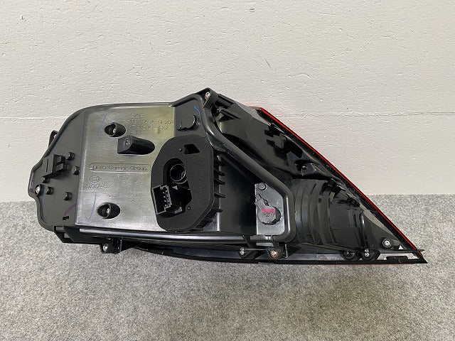 新品!ザ・ビートル 16系/16CBZ 純正 右 テールランプ/ライト/レンズ LED HELLA 5C5.945.096 H 5C5945096H フォルクスワーゲン(143184)