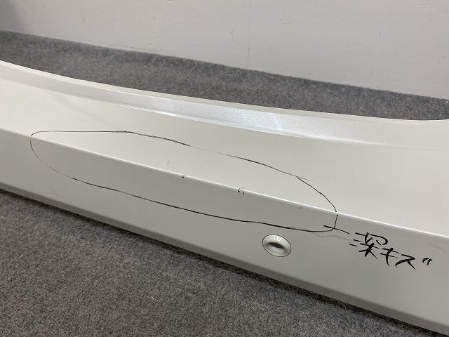 プリウス 50系/ZVW50/ZVW51/ZVW55 純正 前期 リア バンパー 52159-47110/30 ホワイトパールクリスタルシャイン 070 トヨタ(143228)
