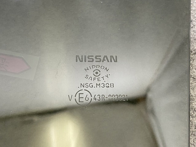 オーラ AURA/ノート NOTE FE13/FSNE13/E13/SNE13 純正 右 リア ガラス 43R-003021 日産(143254)