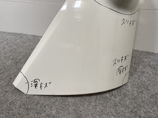 ダイナ/トヨエース/デュトロ 平成23年7月~ワイド 純正 左 フロント コーナーパネル/コーナーカバー ホワイト ソリッド トヨタ(143256)
