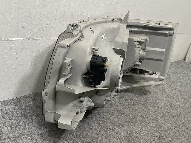 ハイエース/レジアスエース 200系/3型 社外 右 ヘッドライト/ランプ ハロゲン DEPO 08-212-11R1 R SM/SN トヨタ(143298)
