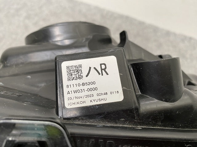 ハイゼット/ハイジェット/サンバーバン/ピクシスバン S700V/S710V 純正 右 ヘッドライト ハロゲン 刻印ハR A010/81110-B5200(143333)