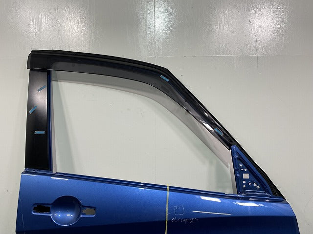 セレナ/ハイウェイスター C27/GFC27/GFNC27 e-POWER/HFC27 純正 右 フロント ドア バイザーサイドパネル付 アズライトブルー RBR(143366)