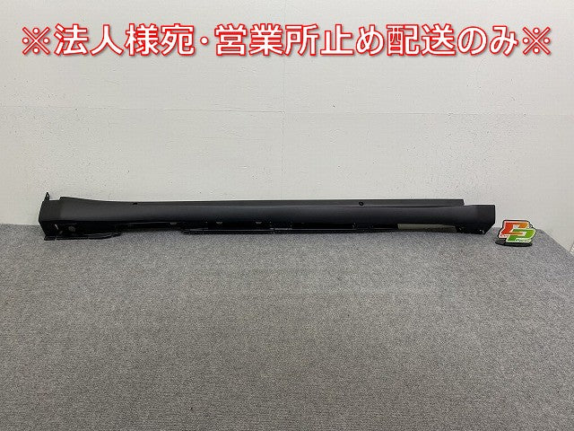 新車取外し!ハリアー 60系/ZSU60W/ZSU65W/ASU60W/ASU65W ハイブリッド/AVU65W 純正 右 サイドステップ/サイドスカート 75851-48020(143369)
