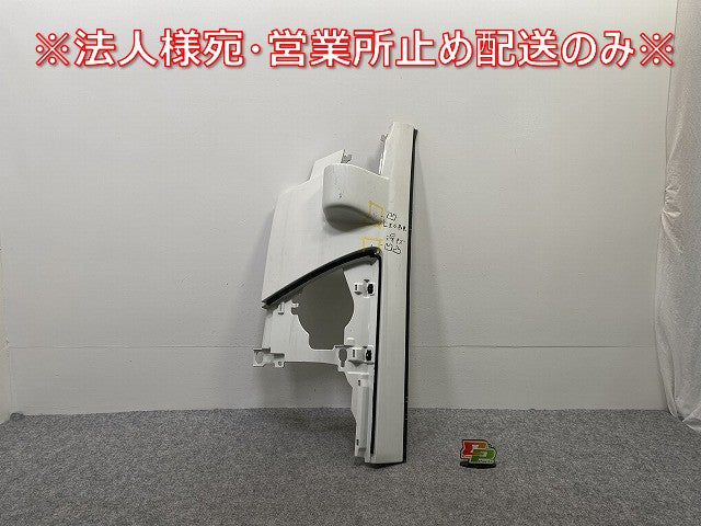 フォワード 5代目/2007- 純正 左 フロント コーナーパネル/コーナーカバー ホワイト ソリッド いすゞ(143406)