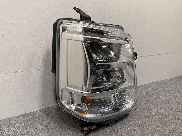 エブリィ/クリッパー NV100/スクラム/ミニキャブ DA17V/DR/DG/DS 純正 右 ヘッドライト LED レベ A028/35100-61U00 26705-4A01L(143412)