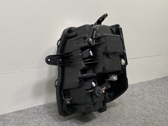 エブリィ/クリッパー NV100/スクラム/ミニキャブ DA17V/DR/DG/DS 純正 右 ヘッドライト LED レベ A028/35100-61U00 26705-4A01L(143412)