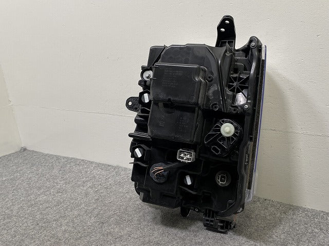 エブリィ/クリッパー NV100/スクラム/ミニキャブ DA17V/DR/DG/DS 純正 右 ヘッドライト LED レベ A028/35100-61U00 26705-4A01L(143412)