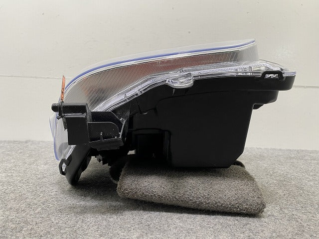 エブリィ/クリッパー NV100/スクラム/ミニキャブ DA17V/DR/DG/DS 純正 右 ヘッドライト LED レベ A028/35100-61U00 26705-4A01L(143412)
