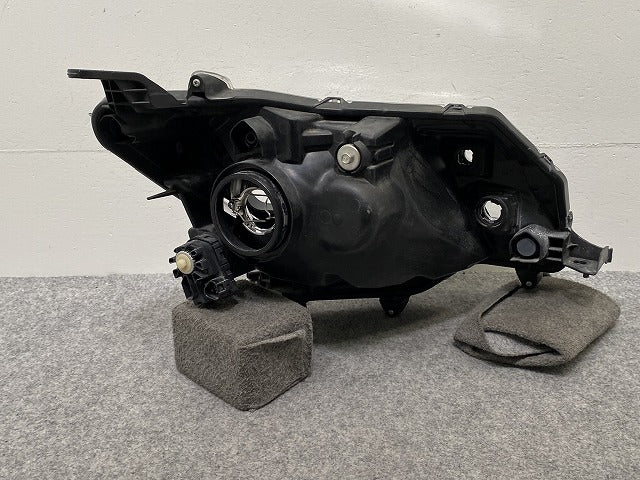 タンク/トール M900A/M910A/M900S/M910S 純正 前期 左 ヘッドライト/ランプ ハロゲン レベライザー STANLEY W3919 トヨタ(143413)