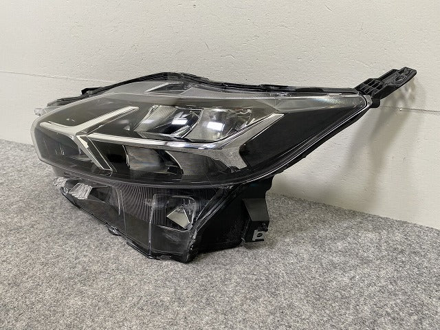 デイズ ハイウェイスター B44W/B45W/B47W/B48W 純正 左 ヘッドライト/ランプ LED レベライザー 刻印B KOITO 100-23776 日産(143415)