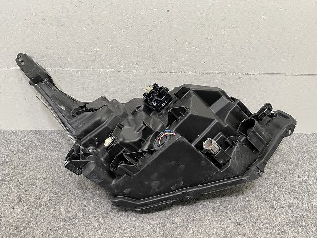 デイズ ハイウェイスター B44W/B45W/B47W/B48W 純正 左 ヘッドライト/ランプ LED レベライザー 刻印B KOITO 100-23776 日産(143415)