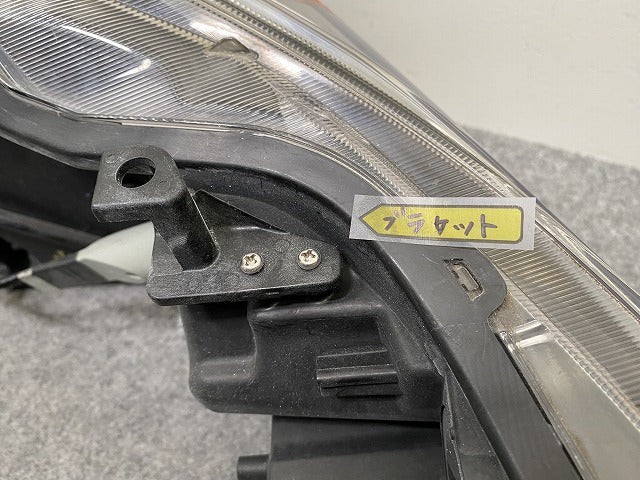プリウスα/アルファ ZVW40W/ZVW41W 純正 後期 左 ヘッドライト/ランプ LED レベライザー 刻印A2 KOITO 47-65 トヨタ(143419)