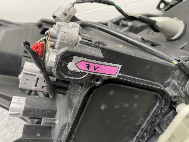プリウスα/アルファ ZVW40W/ZVW41W 純正 後期 左 ヘッドライト/ランプ LED レベライザー 刻印A2 KOITO 47-65 トヨタ(143419)