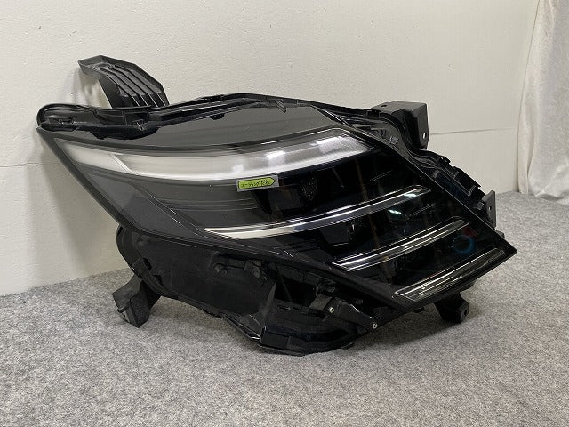 セレナ ハイウェイスター/X/XV/C28/NC28/GC28 e-POWER/ルキシオン/FC28/FNC28/GFC28 純正 右 ヘッドライト LED 刻印E 100-2379Y (143428)