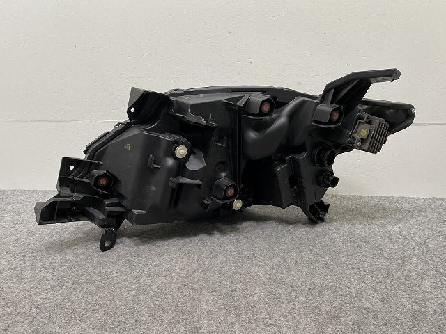 セレナ ハイウェイスター/X/XV/C28/NC28/GC28 e-POWER/ルキシオン/FC28/FNC28/GFC28 純正 右 ヘッドライト LED 刻印E 100-2379Y (143428)