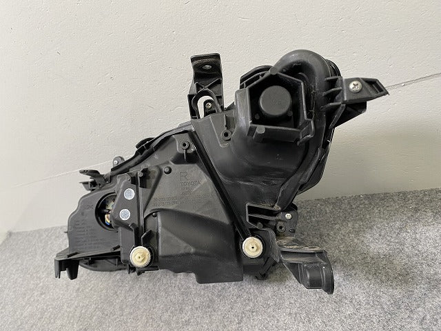 カムリ 70系/AXVH70/AXVH75 純正 前期 右 ヘッドライト/ランプ LED 刻印M KOITO 33-233 トヨタ(143430)