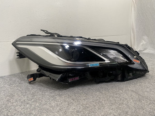 クラウン 220系/ARS220 ハイブリッド/AZSH20/AZSH21/GWS224 純正 右 ヘッドライト/ランプ LED 刻印J KOITO 30-450 トヨタ(143485)