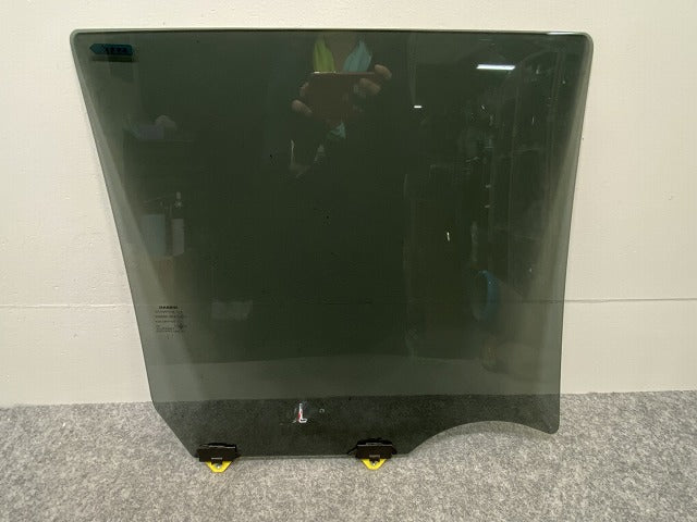 キックス/KICKS P15 左 リア ガラス 43R-000042 日産(143495)