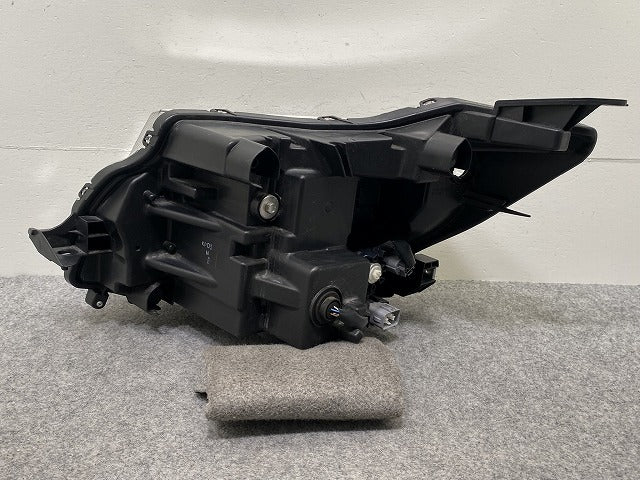ルーミー/トール/カスタム M900A/M910A/M900S/M910S 純正 前期 右 ヘッドライト/ランプ LED レベライザー 刻印M W3918 81130-B1220(143513)