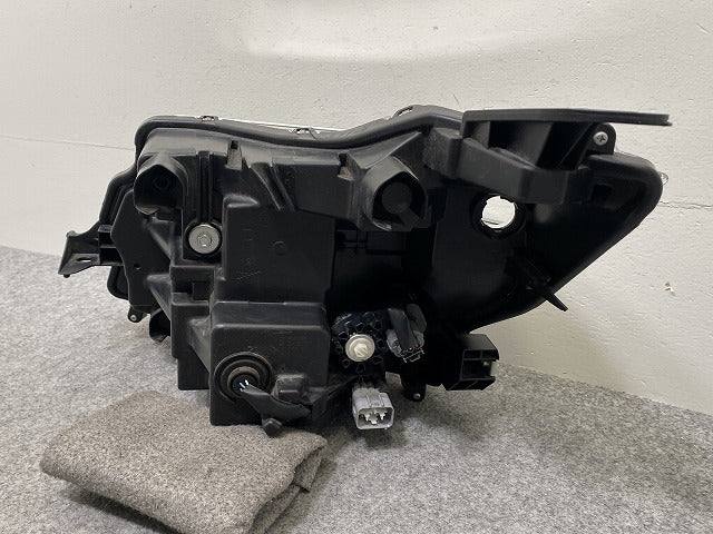 ルーミー/トール/カスタム M900A/M910A/M900S/M910S 純正 前期 右 ヘッドライト/ランプ LED レベライザー 刻印M W3918 81130-B1220(143513)