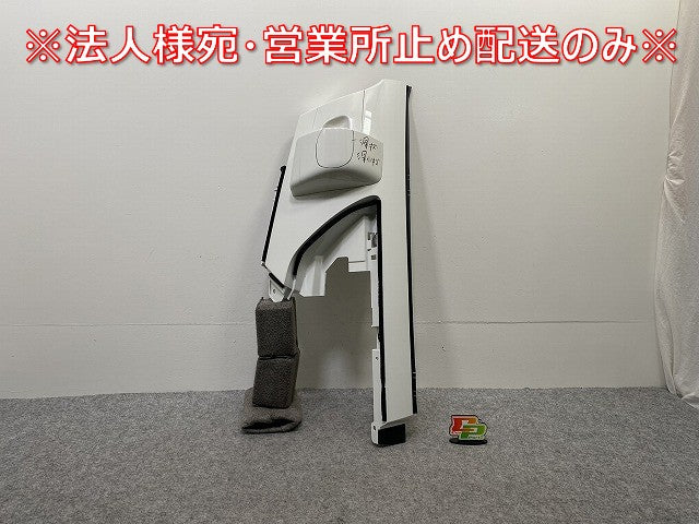 エルフ 7代目/2023年- 純正 左 フロント コーナーパネル/コーナーカバー ホワイト ソリッド いすゞ(143521)