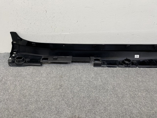 プリウス 60系/ZVW60/ZVW65/MXWH60/MXWH65/MXWH61 純正 左 サイドステップ/サイドスカート 75860-47040 (143610)