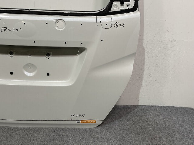ルーミー/タンク/トール/ジャスティ M900A/M910A/M900S/M910S/M900F/M910F 純正 リアゲート/バックドア/ 内張り付 67149-B1170(143662)