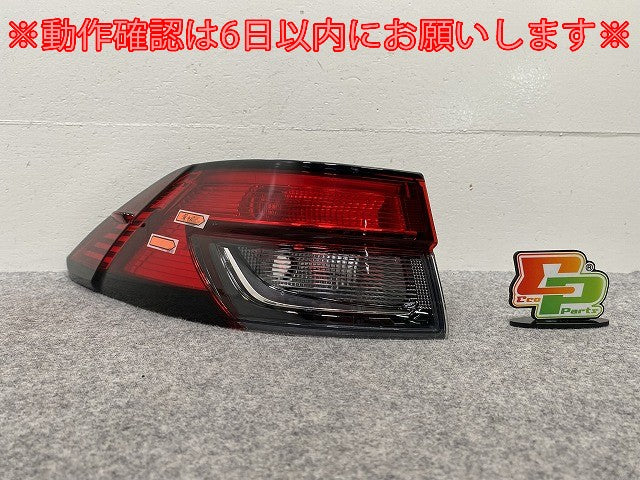 カローラ クロス ZSG10/MXGA10 ハイブリッド/ZVG11/ZVG15/ZVG13/ZVG16 純正 左 テールランプ/LED 刻印F 16-179 81561-16700(143737)