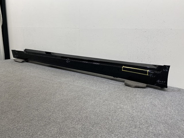 スカイライン/SKYLINE V37/YV37/HV37/HNV37/ZV37 純正 左 サイドステップ/サイドスカート 76851 4GA0H ブラック メタリック 日産(143756)
