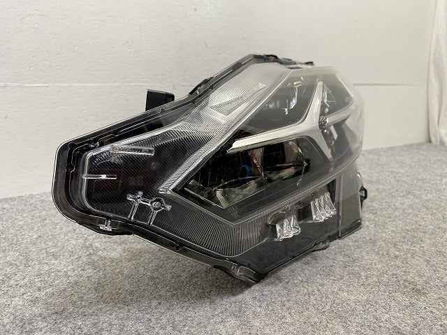 デイズ ハイウェイスター B44W/B45W/B47W/B48W 純正 左 ヘッドライト/ランプ LED レベライザー KOITO 100-23776 日産(143777)