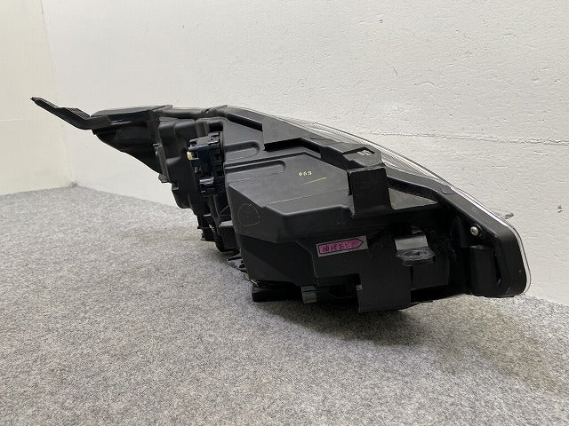 デイズ ハイウェイスター B44W/B45W/B47W/B48W 純正 左 ヘッドライト/ランプ LED レベライザー KOITO 100-23776 日産(143777)