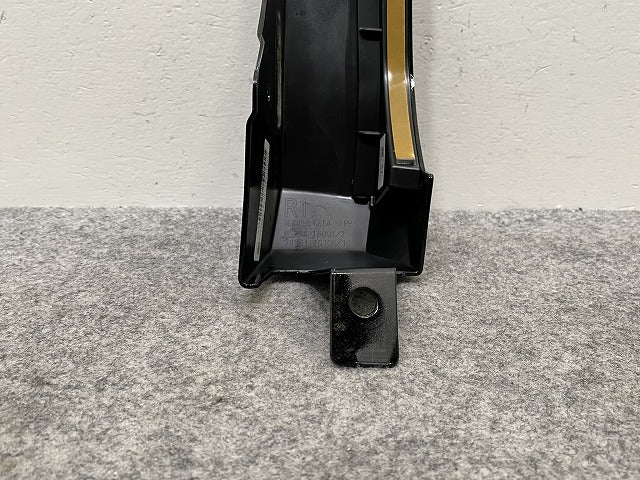新品!カローラ クロス ZSG10/MXGA10/ZVG11/ZVG15/ZVG13/ZVG16 純正 右 フロント フェンダー サイドパネル/モデリスタ 76901-ZG100(143781)