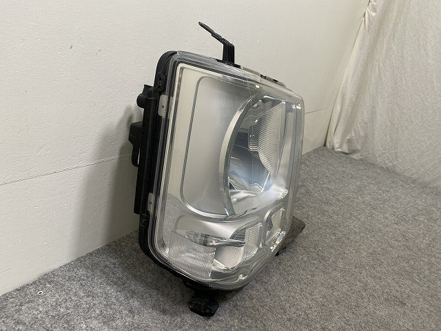 エブリィ ワゴン/クリッパー NV100/スクラムワゴン/タウンボックス DA17W/DR17W/DG17W 純正 右 ヘッドライト ハロゲン LE14C6328(143816)