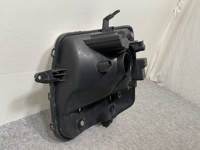 エブリィ ワゴン/クリッパー NV100/スクラムワゴン/タウンボックス DA17W/DR17W/DG17W 純正 右 ヘッドライト ハロゲン LE14C6328(143816)