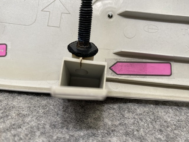 ラクティス NCP120/NCP125/NSP120 純正 リア ガーニッシュ 76801-52200 ホワイトパールクリスタルシャイン 070 トヨタ(143820)