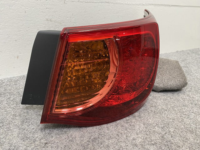 マークX 130系/GRX130/GRX133/GRX135 純正 前期 右 テールランプ/ライト/レンズ LED KOITO 22-351 トヨタ(143845)