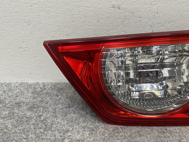 マークX 130系/GRX130/GRX133/GRX135 純正 右 テールランプ/ライト/レンズ ハロゲン トランク側 KOITO 22-352 トヨタ(143850)