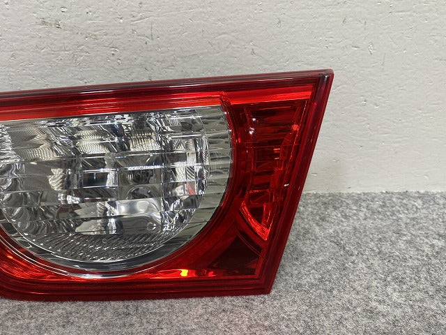 マークX 130系/GRX130/GRX133/GRX135 純正 右 テールランプ/ライト/レンズ ハロゲン トランク側 KOITO 22-352 トヨタ(143850)
