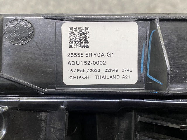 キックス/KICKS P15/RP15/SNP15 純正 左 テールランプ/ライト/レンズ LED ICHIKOH D252 日産(143865)