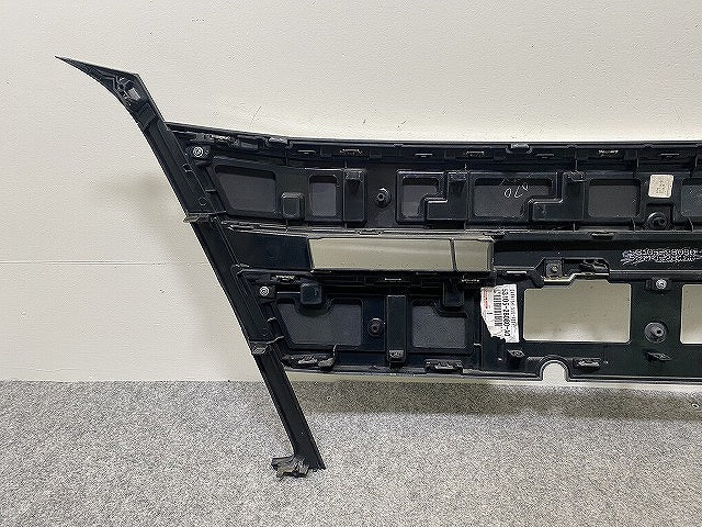 ノア NOAH G/X 80系/ZRR80G/ZRR85G ハイブリッド/ZWR80G 純正 後期 フロント グリル/ラジエーターグリル 53105-28080/53114-28150(143888)