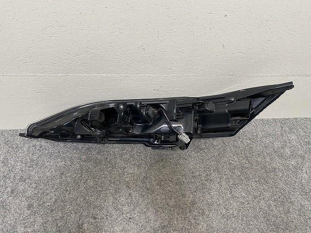 セレナ ハイウェイスター/S/X/G/XV/C27/GFC27/GFNC27/GC27/GNC27/HC27/HFC27 純正 前期 右 ウィンカー LED 212-23719 26124-5TA5B (143904)