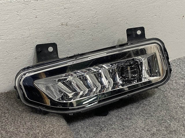 セレナ ハイウェイスター/S/X/G/XV/C27/GFC27/GFNC27/GC27/GNC27 e-POWER/HC27/HFC27 純正 後期 左 フォグランプ LED  26155 8995C(143911)