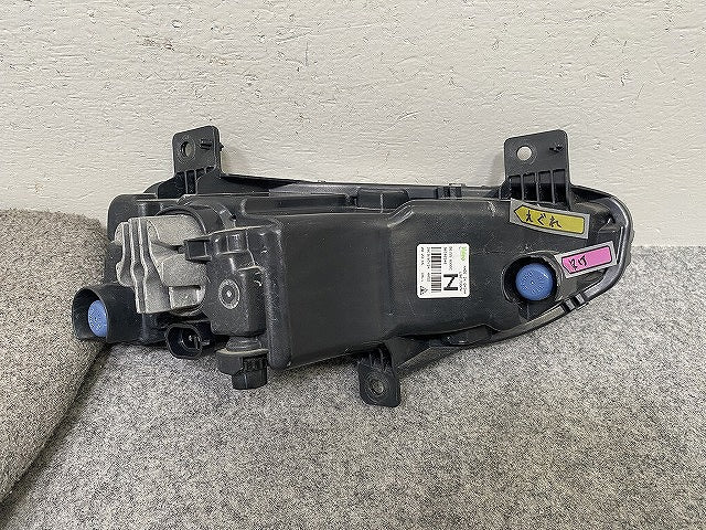 セレナ ハイウェイスター/S/X/G/XV/C27/GFC27/GFNC27/GC27/GNC27 e-POWER/HC27/HFC27 純正 後期 左 フォグランプ LED  26155 8995C(143911)