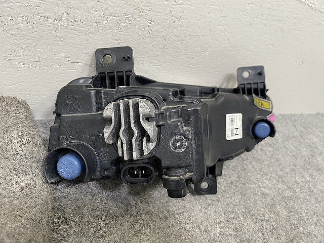 セレナ ハイウェイスター/S/X/G/XV/C27/GFC27/GFNC27/GC27/GNC27 e-POWER/HC27/HFC27 純正 後期 左 フォグランプ LED  26155 8995C(143911)