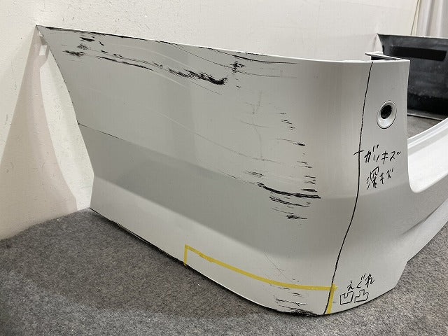 セレナ/ハイウェイスター C28/FC28/FNC28 e-POWER/オーテック/ルキシオン/GFC28 純正 リア バンパー 85022 7DF0H プリズムホワイト(144038)